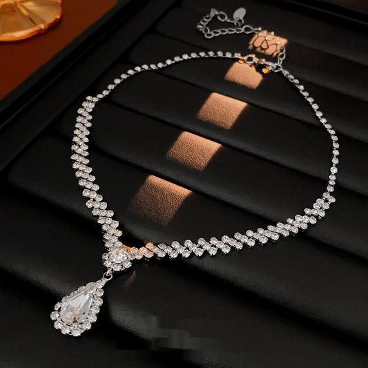 Diamond Water Drop Stitching Necklace High Profile